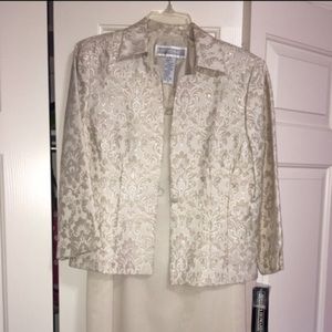 Jessica Howard 2 Piece Dress Suit